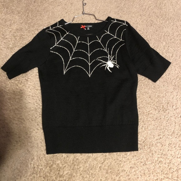 Hell Bunny Black Widow Sweater spider web </div>
</div>
</div>
</div>
<div style=